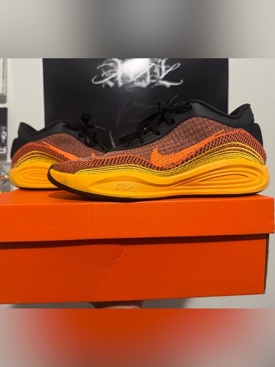 Nike Other - Nike G.T. Hustle Academy Orange Flyknit
Size 11 men